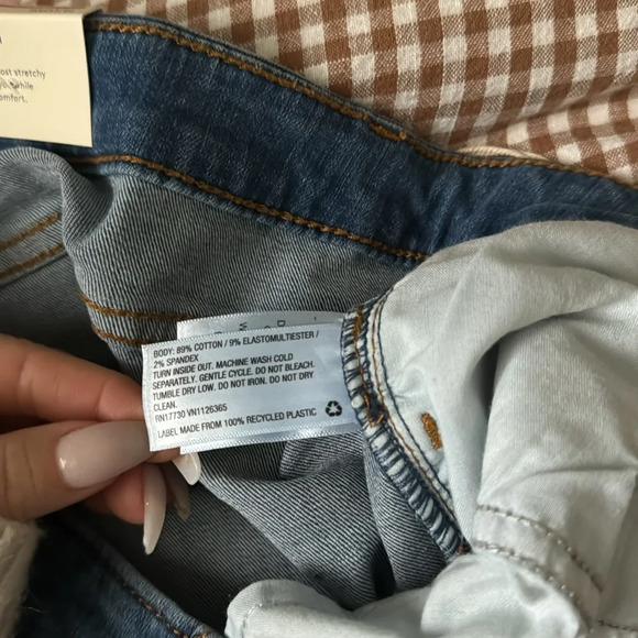 Universal Thread | High-Rise Skinny | frayed hem jeans | size 16/33L - Picture 8 of 8